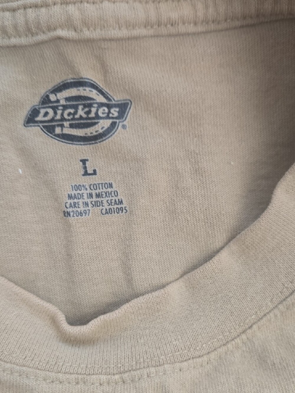 Dickies Pocket Short Sleeve Tee in Khaki - Picture 3 of 4